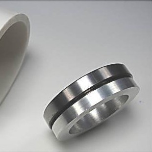 SAE52100/GCr15 /100Cr6 die /SUJ2 STAALbuis dragen die de Naadloze Ondiepe Decarburized Oppervlakte van de Koolstofstaalbuis dragen
